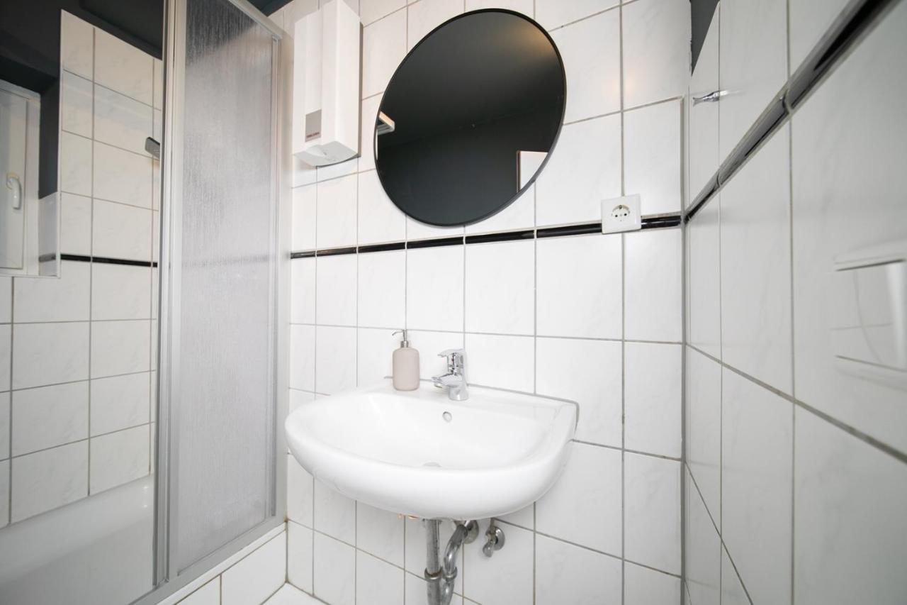 Favorite Stays - Suite And More - Westfeld Neuss Eksteriør billede